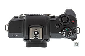 Говоря о верхней части камеры Canon EOS M50