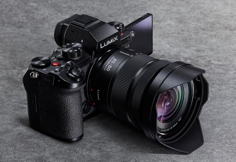 Лучшая камера для фотолюбителя — Panasonic Lumix S5